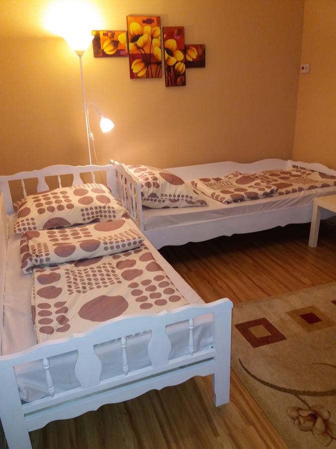 Bora Vendeghaz Apartment Eger Exterior foto